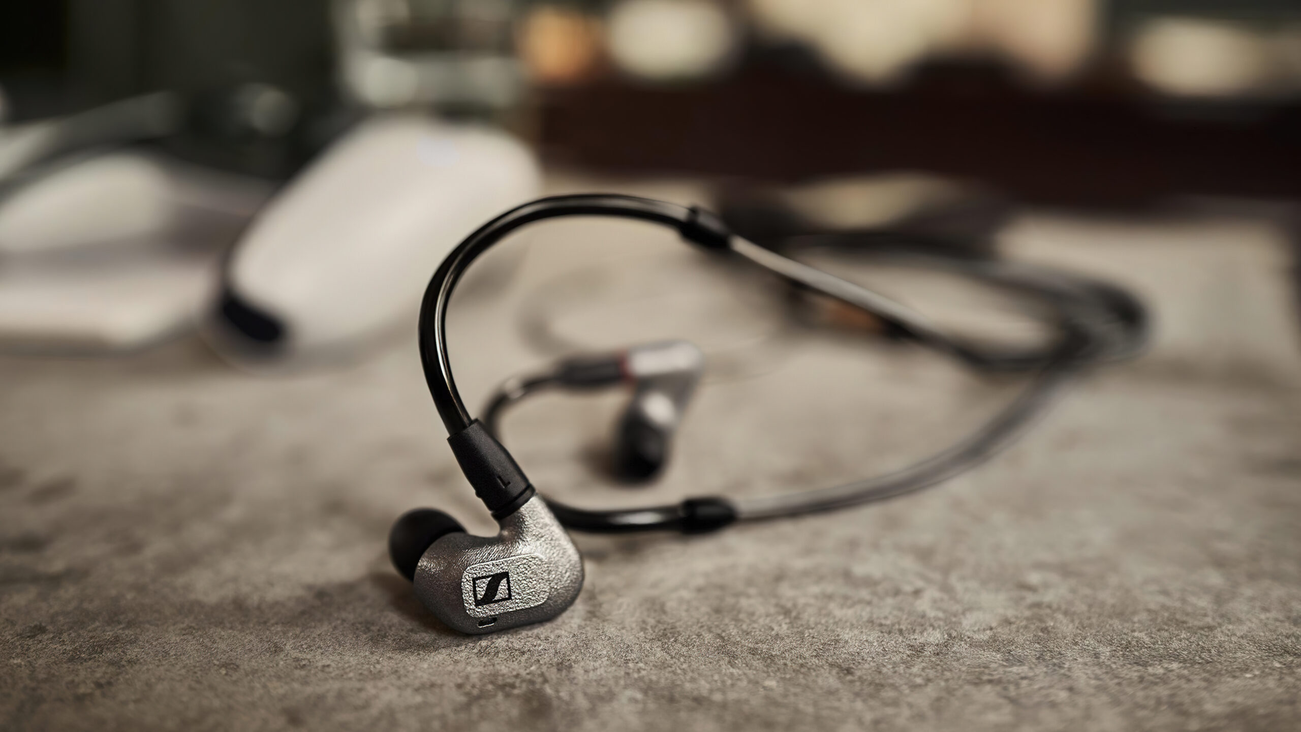 Sennheiser IE600 SPREAD LB scaled 1 scaled 1 Sennheiser IE600 SPREAD LB scaled 1 scaled 1