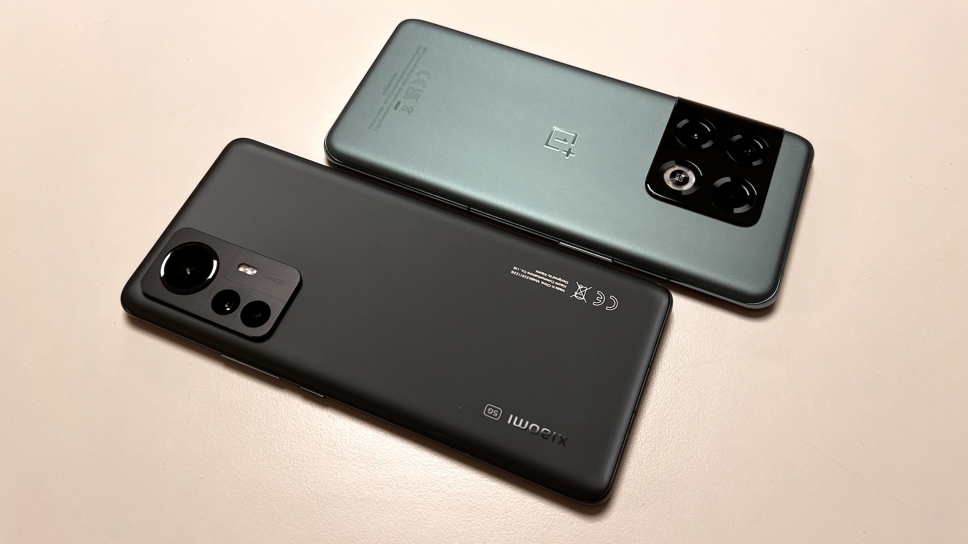 OnePlus 10 Pro vs. Xiaomi 12 Pro