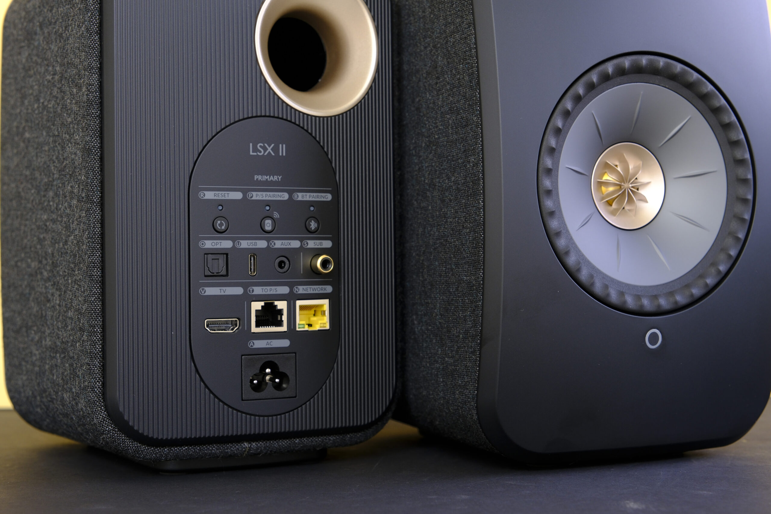 KEF LSX II bak KEF LSX II bak