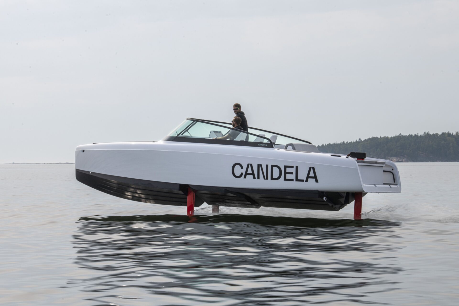 Candela C-8 går elektrisk