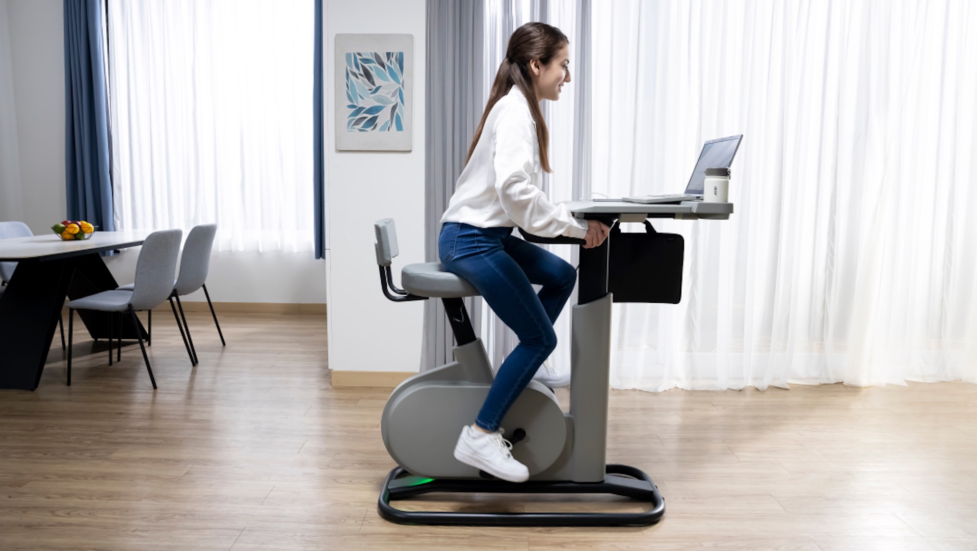 CES 2023: Computerbord med indbygget motionscykel