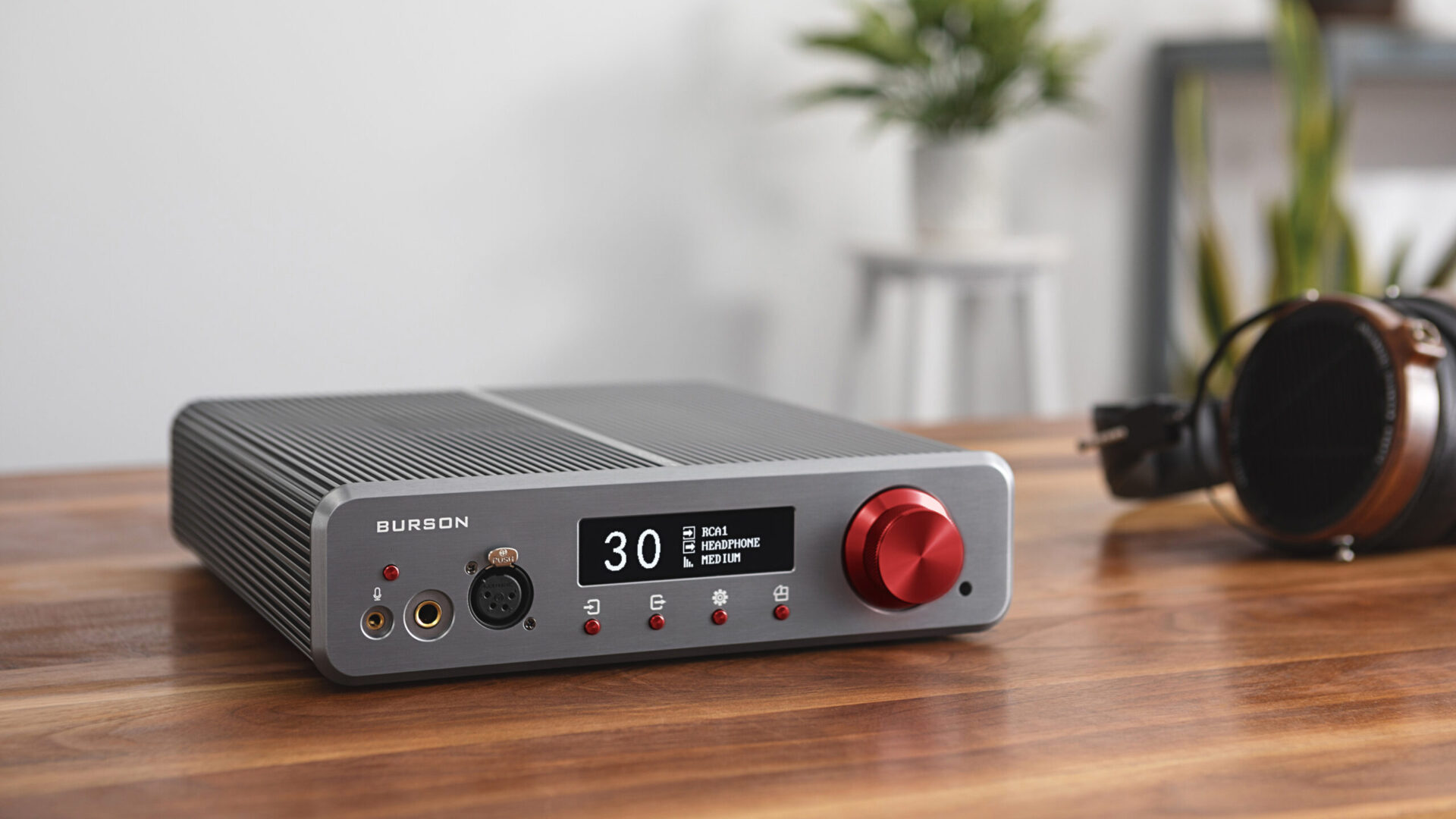 Burson Audio Soloist 3X GT Spread 2 WEB scaled 1