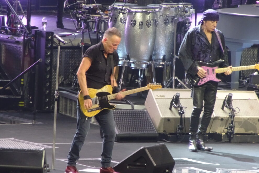 Bruce-Springsteen-Tour-2023_1-101-989x659