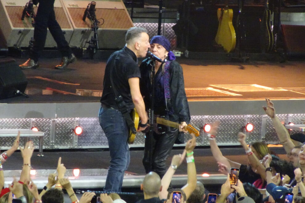 Bruce-Springsteen-Tour-2023_1-108-989x659
