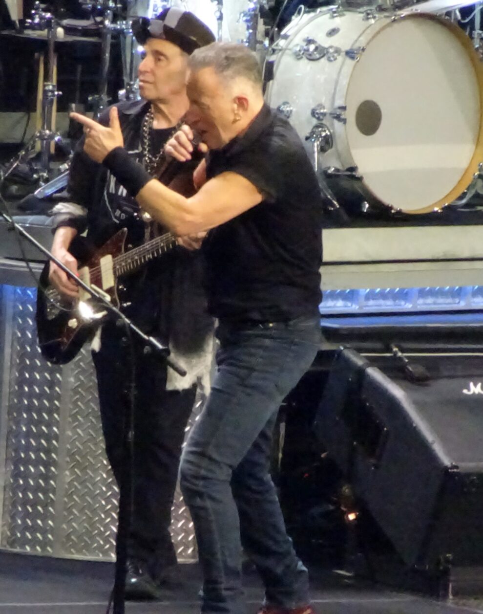 Bruce-Springsteen-Tour-2023_1-115-989x1256