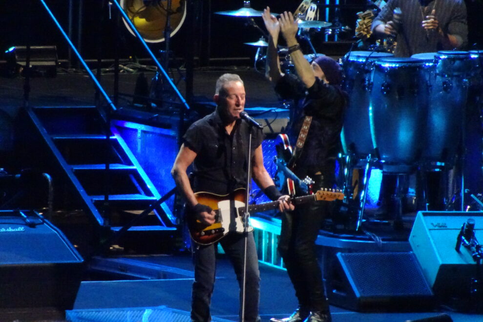 Bruce-Springsteen-Tour-2023_1-53-989x659