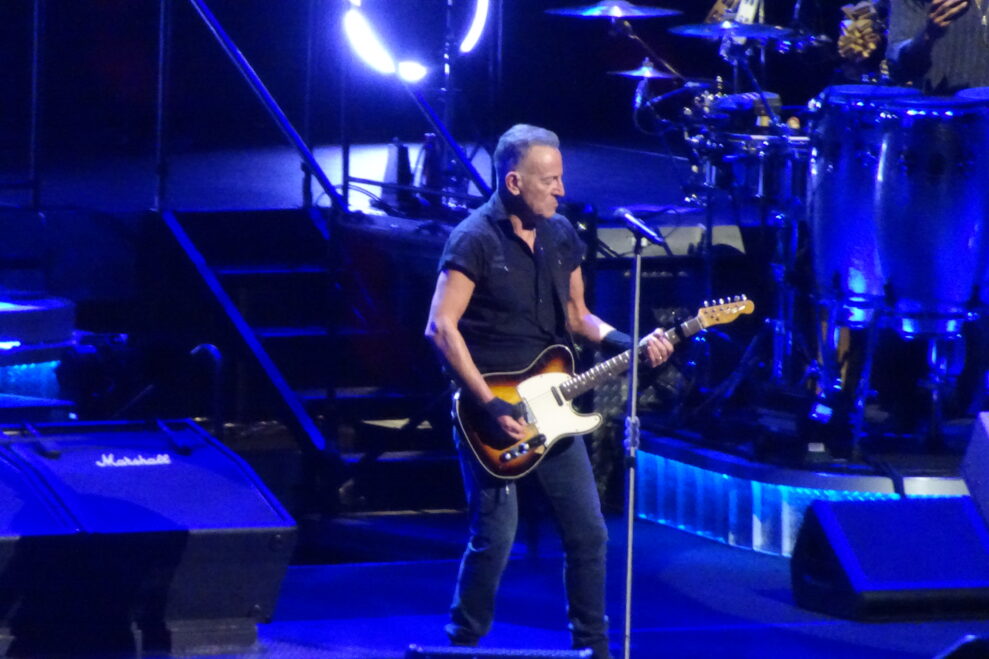 Bruce-Springsteen-Tour-2023_1-59-989x659