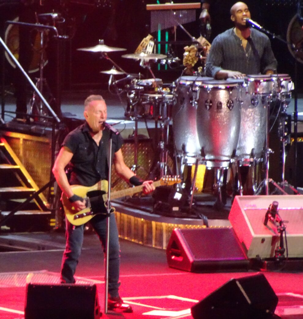 Bruce-Springsteen-Tour-2023_1-62-989x1041