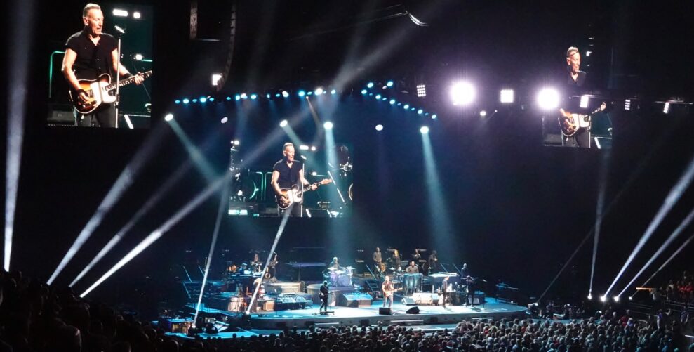 Bruce-Springsteen-Tour-2023_1-63-989x501