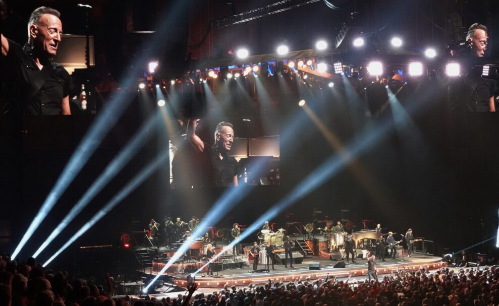 Bruce-Springsteen-Tour-2023_1-70-989x607