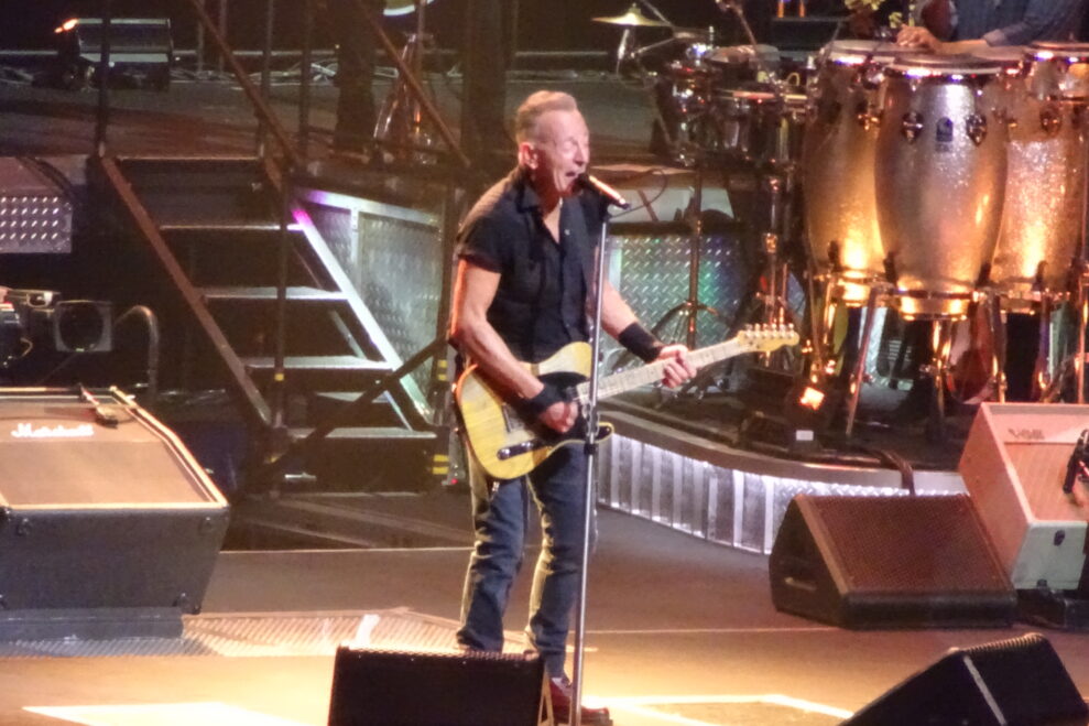 Bruce-Springsteen-Tour-2023_1-76-989x659
