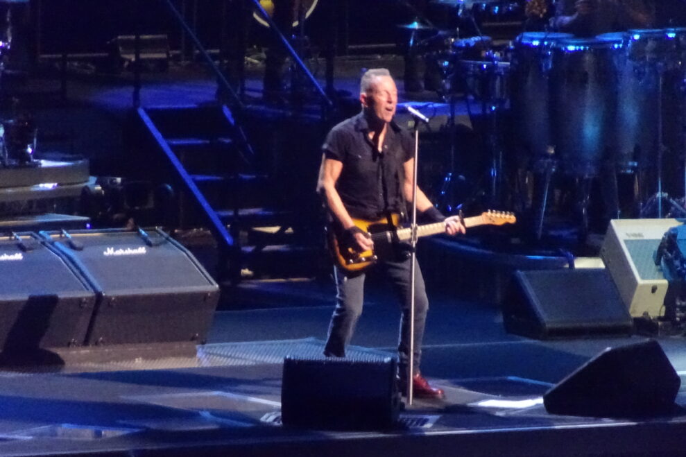 Bruce-Springsteen-Tour-2023_1-92-989x659