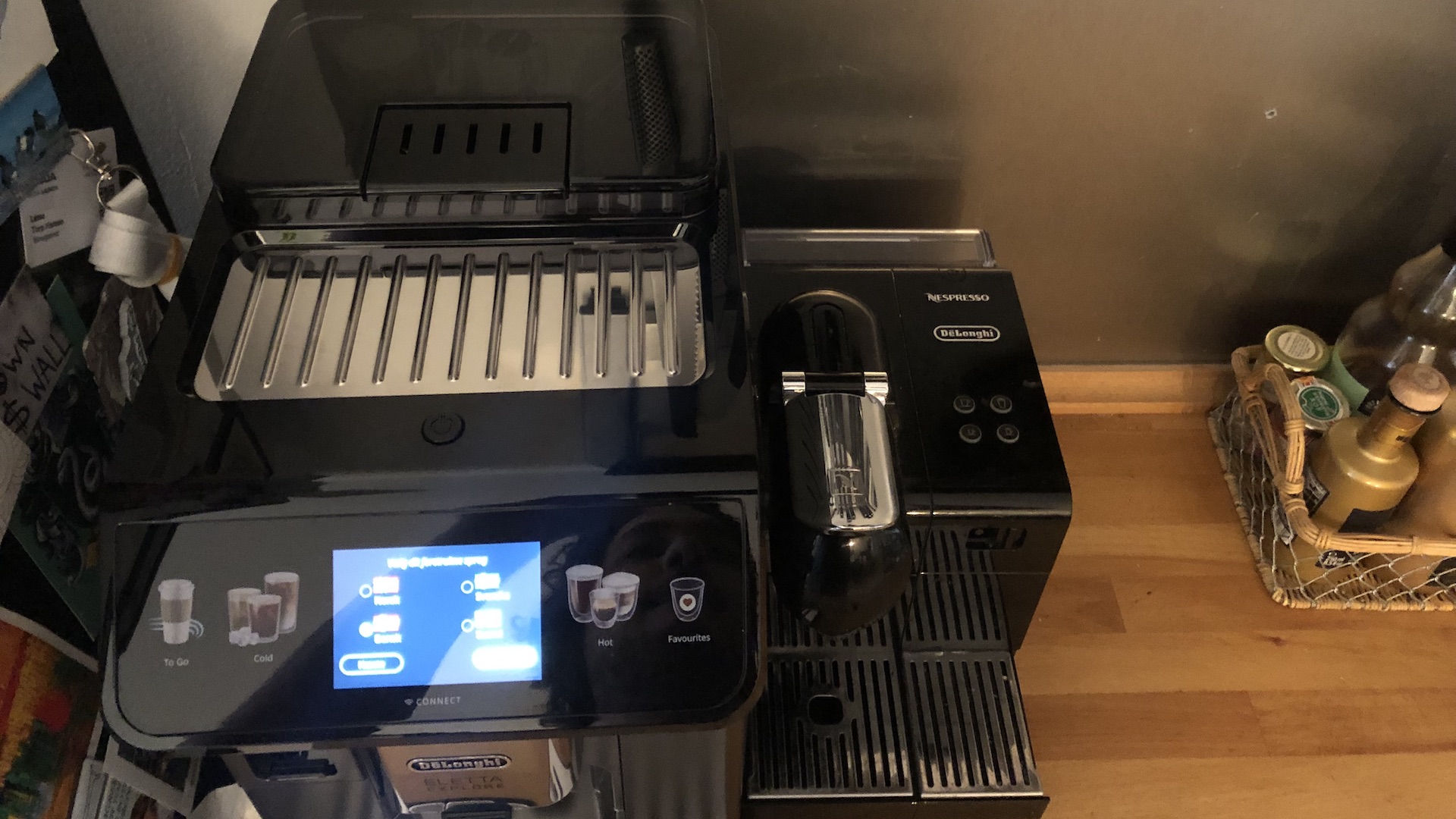 DeLonghi Eletta Explore 7 Espressomaskine kopholder