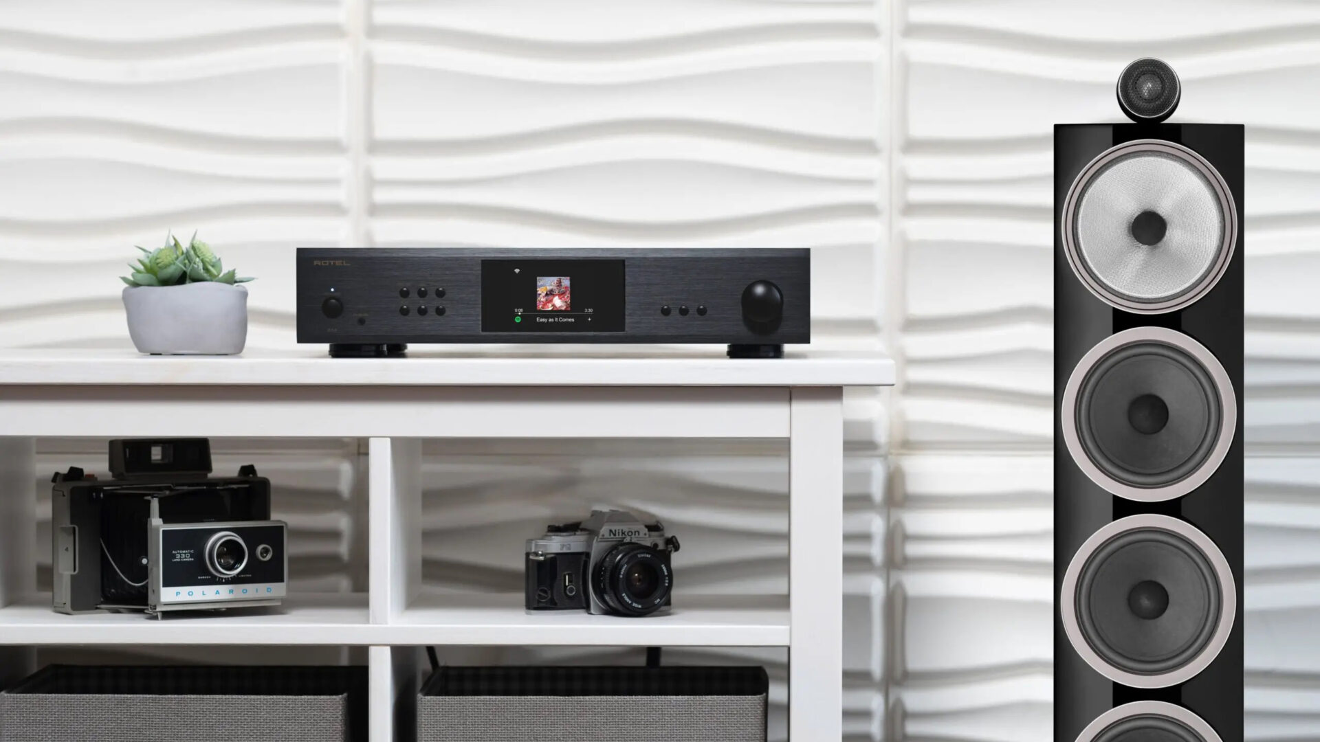 Rotel S14 black