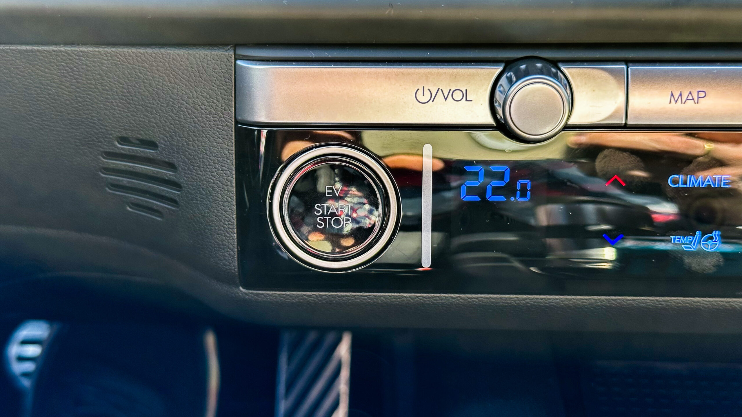 Hyundai IONIQ 6 Ultimate Long Range RWD 4 Hyundai Ioniq 6 start stop button