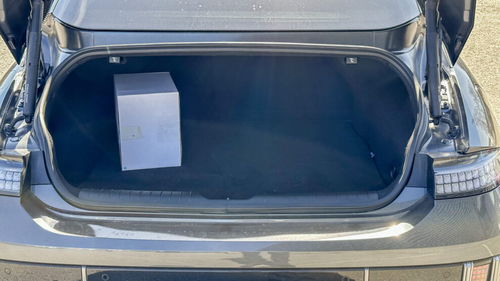 Hyundai Ioniq 6 trunk