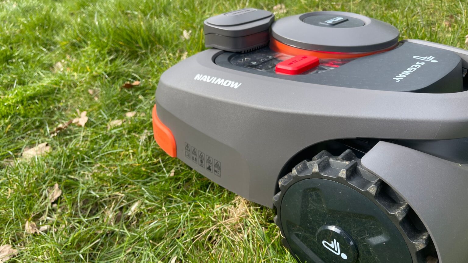 TEST Segway Navimow H800E Lydløs og terrængående