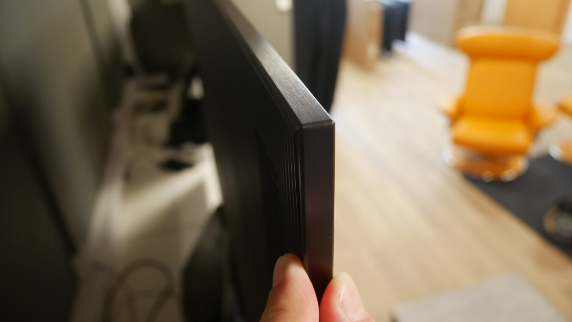 Samsung S95C thin edge(10)