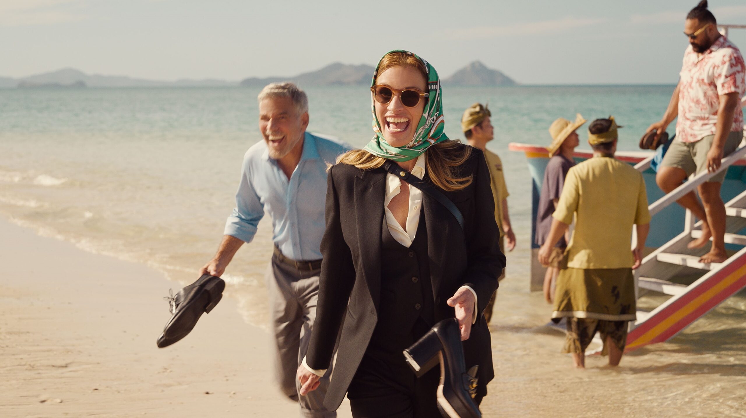 Film- og serietips til en romantisk Valentine! 1 Ticket to Paradise 1 scaled 1