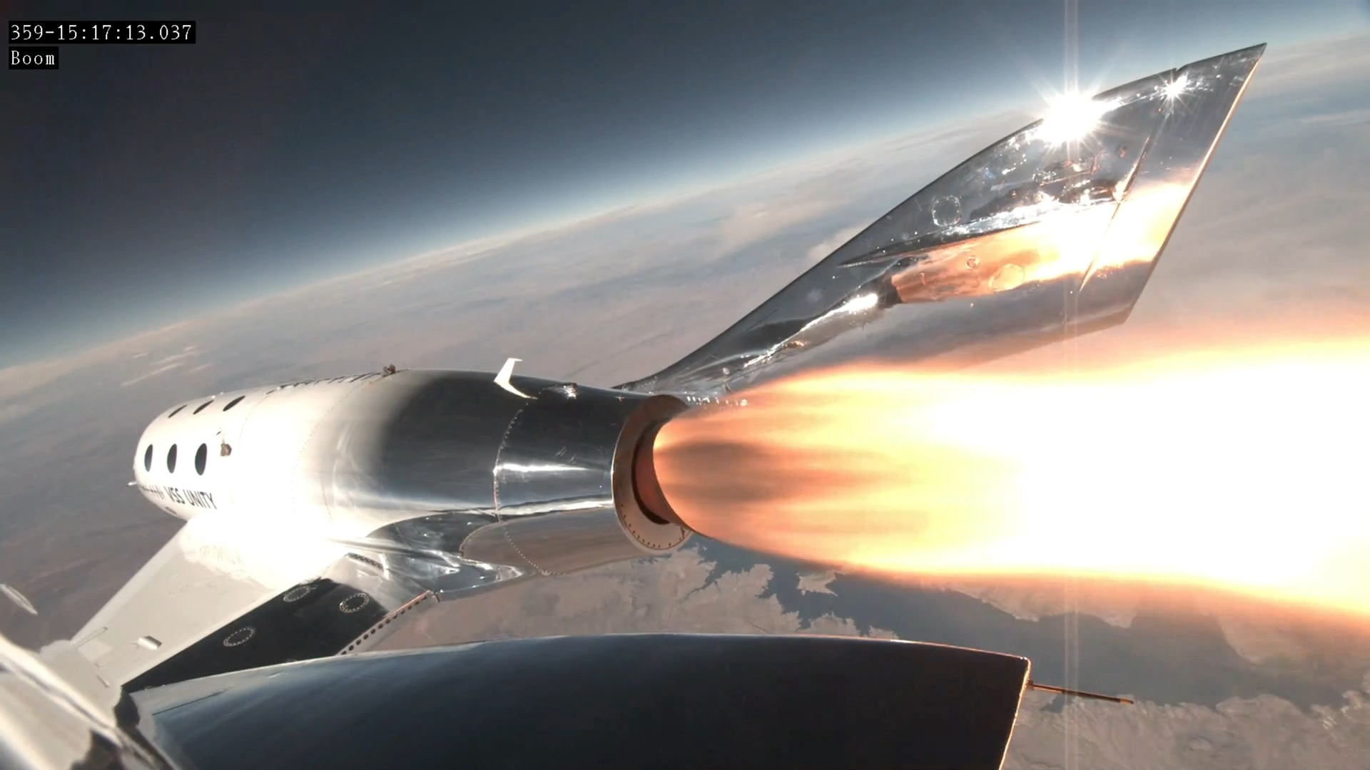 Første privatpersoner i rummet med Virgin Galactic