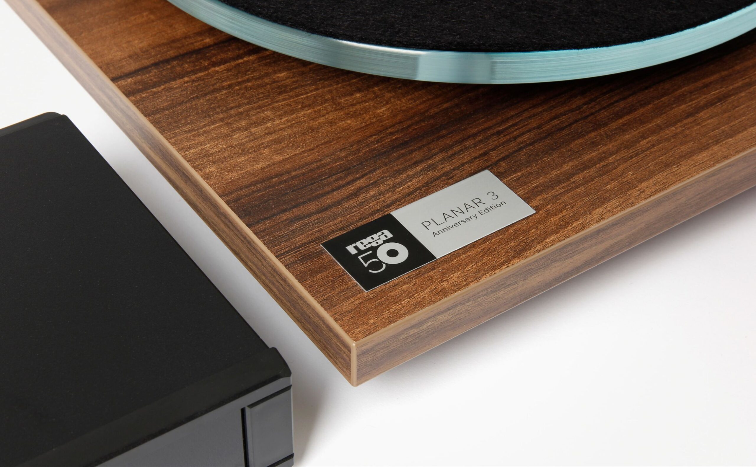 Rega Planar 3 50th Anniversary Edition 4 PL3 50th gallery9 1 scaled