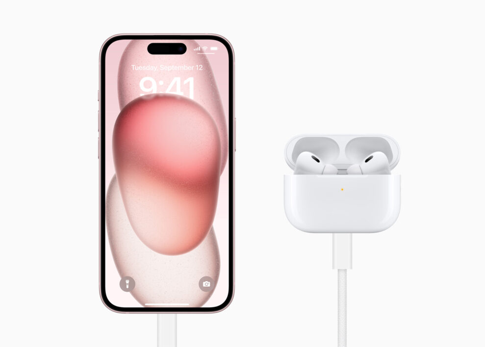 AirPods Pro 4 Apple AirPods Pro 2nd gen USB C connection demo 230912