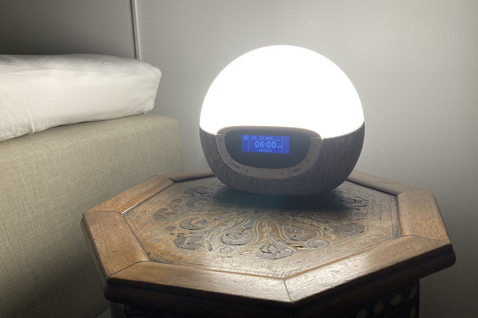 Lumie Bodyclock Shine 300 4 Lumie Shine 300 natbord