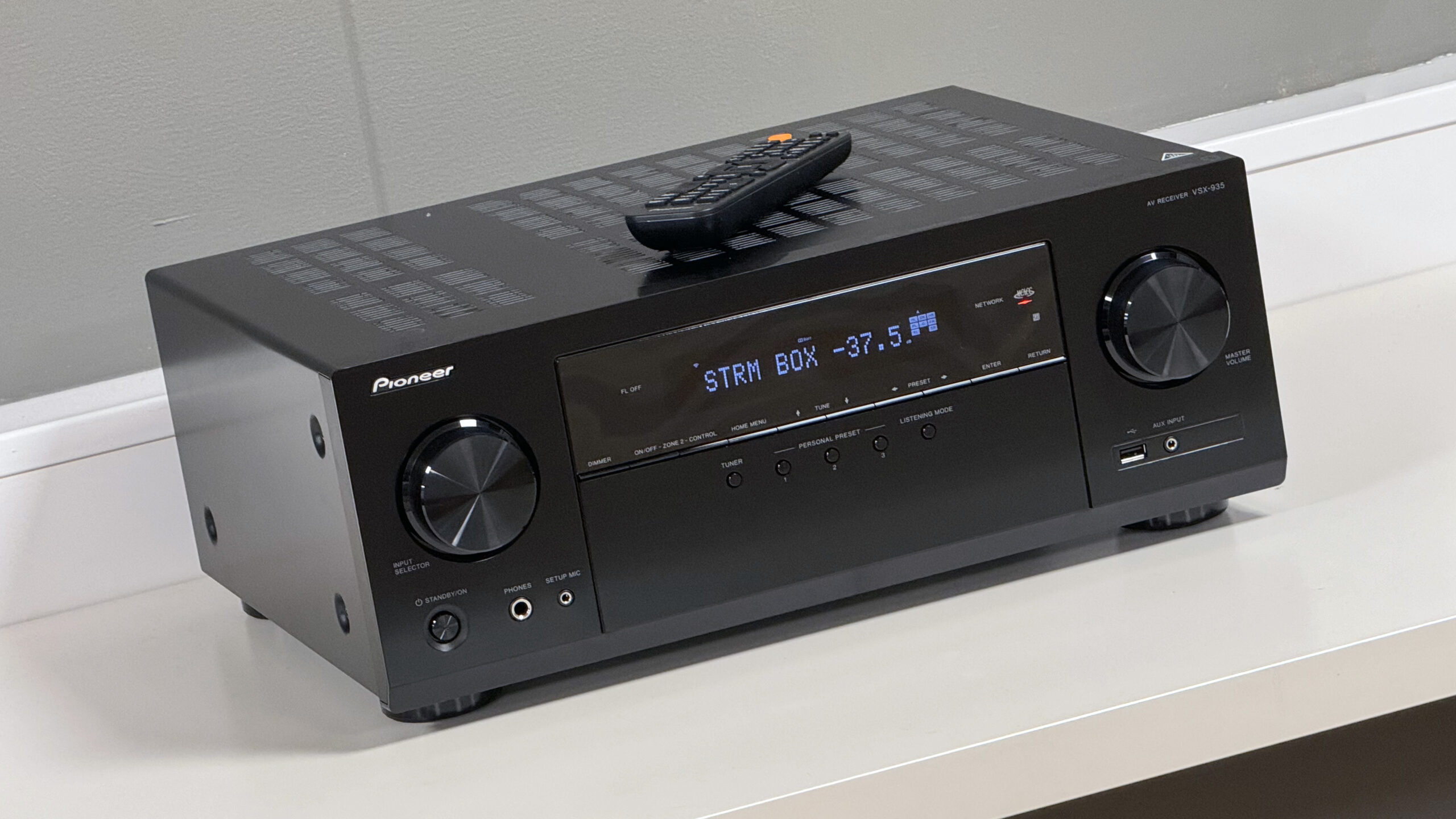 Pioneer VSX-935 2 Pioneer VSX-935 1 L&B