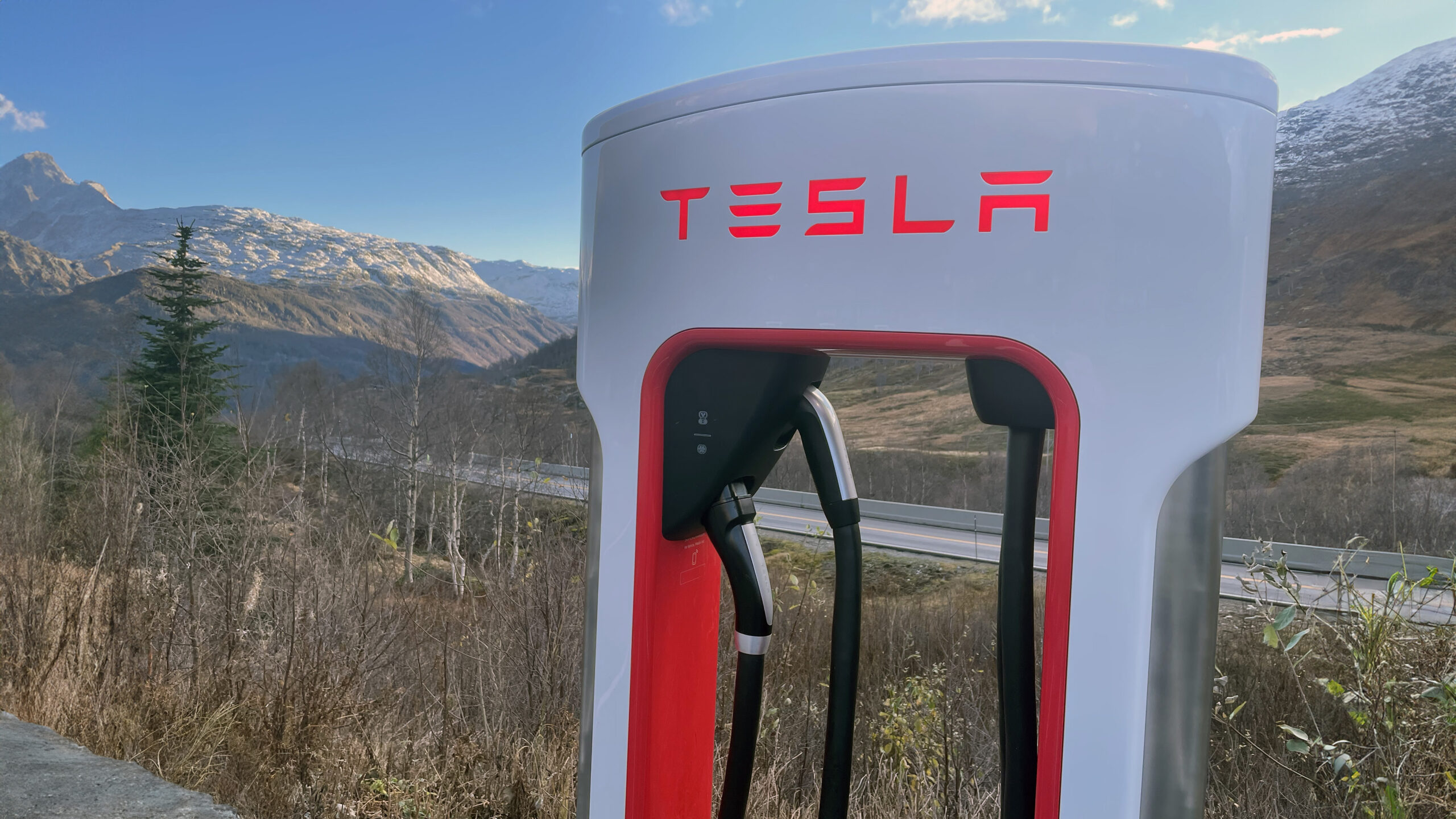 Tesla Supercharger Røldal GeirNordby