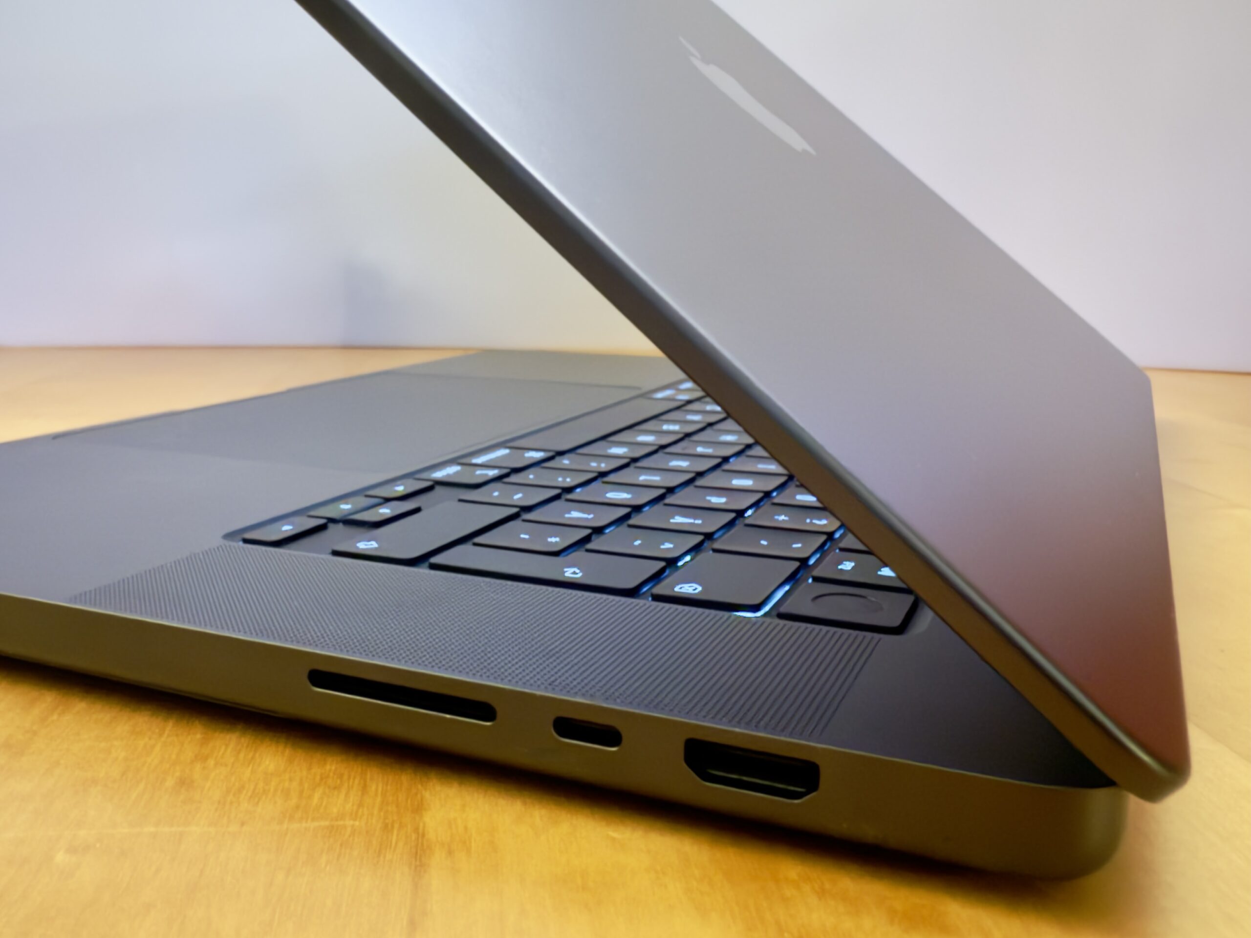 Apple MacBook Pro 16” M3 Max (2023) 2 Macbook Pro M3 Max keyboard scaled