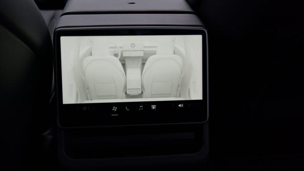 Tesla Model 3 rear screen 2