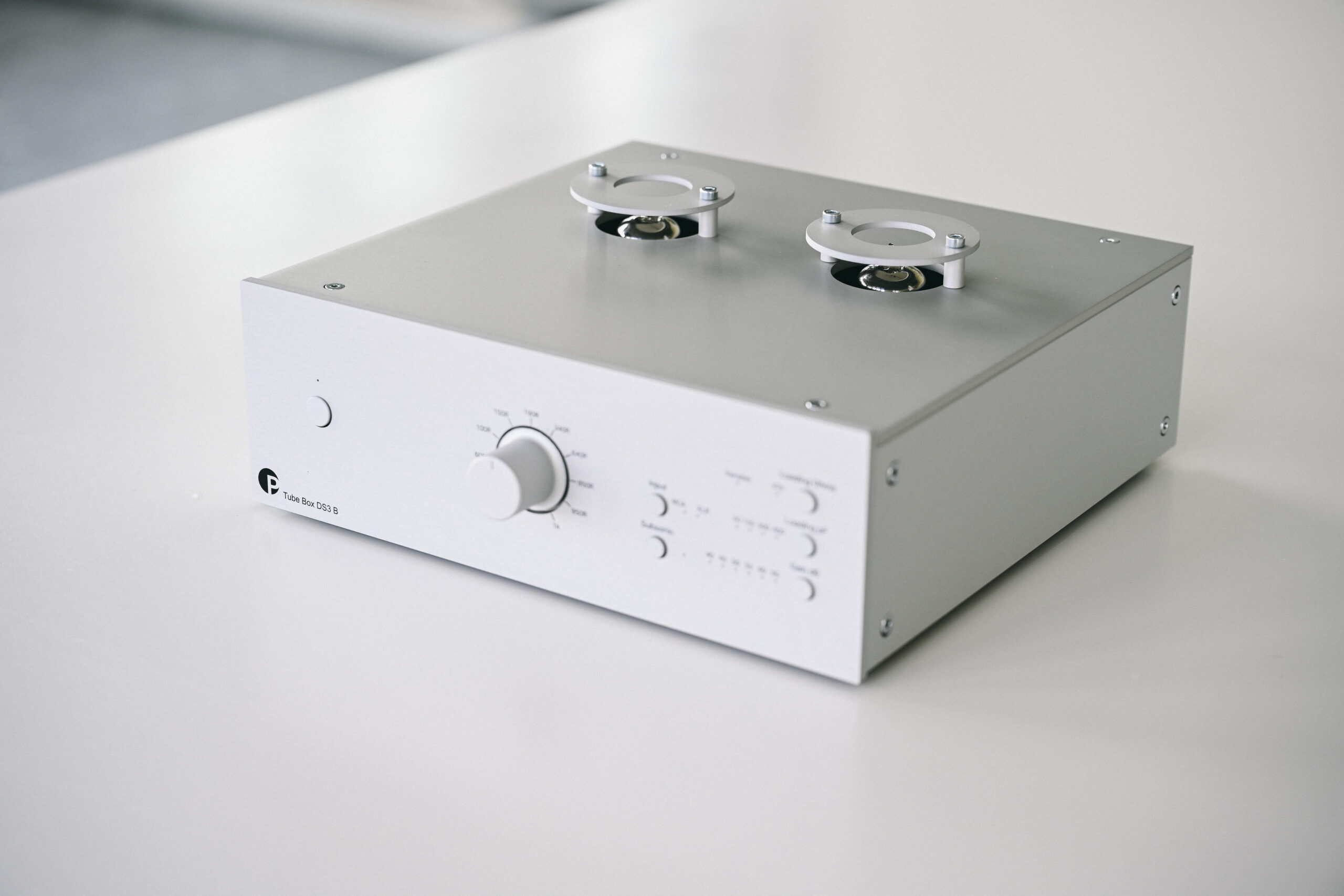 Pro-Ject Tube Box DS3 B phono-trin 1 Tube Box DS3 B 3 scaled