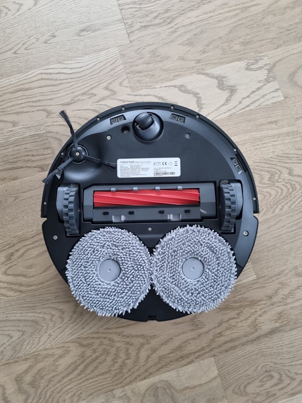 Roborock Q Revo 8 Undersida med moppar