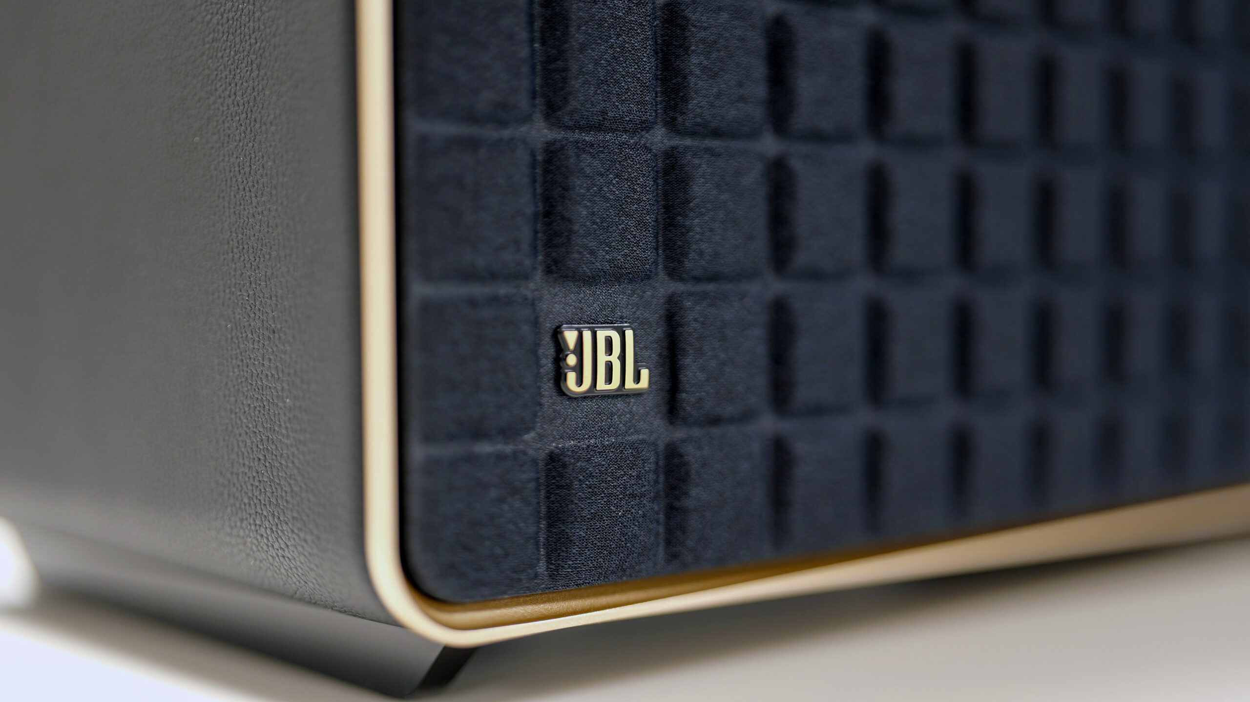 JBL Authentics 500 1 JBL Authentics 500 logo