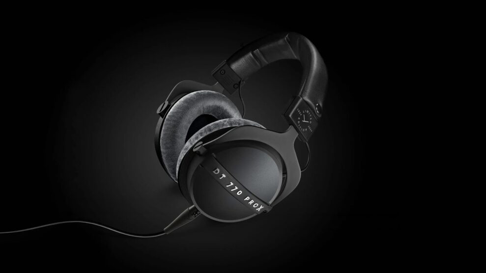 Beyerdynamic DT-770-PRO-X-Limited-Edition 2-topaz