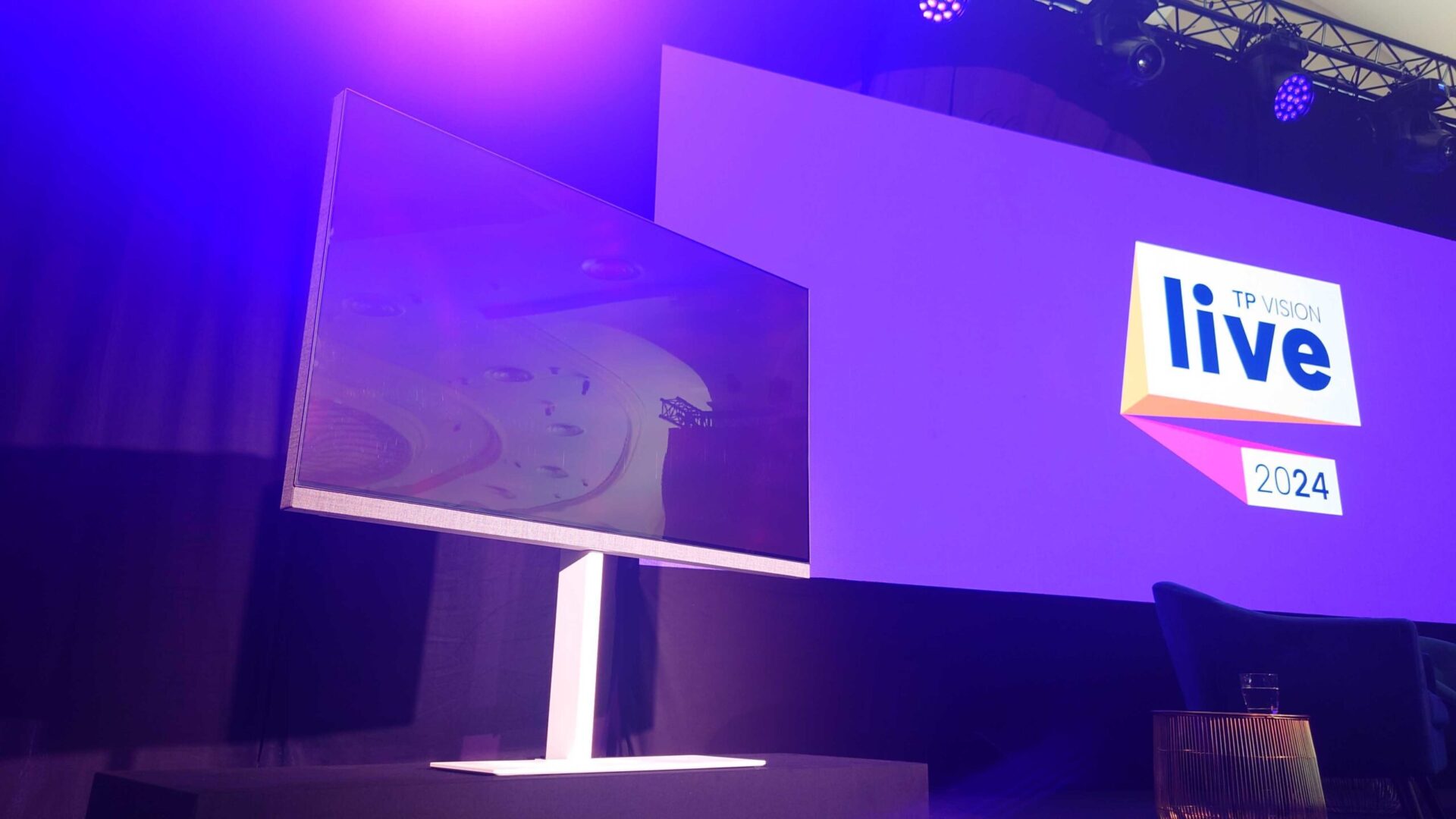 Lys, kamera, action: Philips lancerer nye 2024 TV-modeller