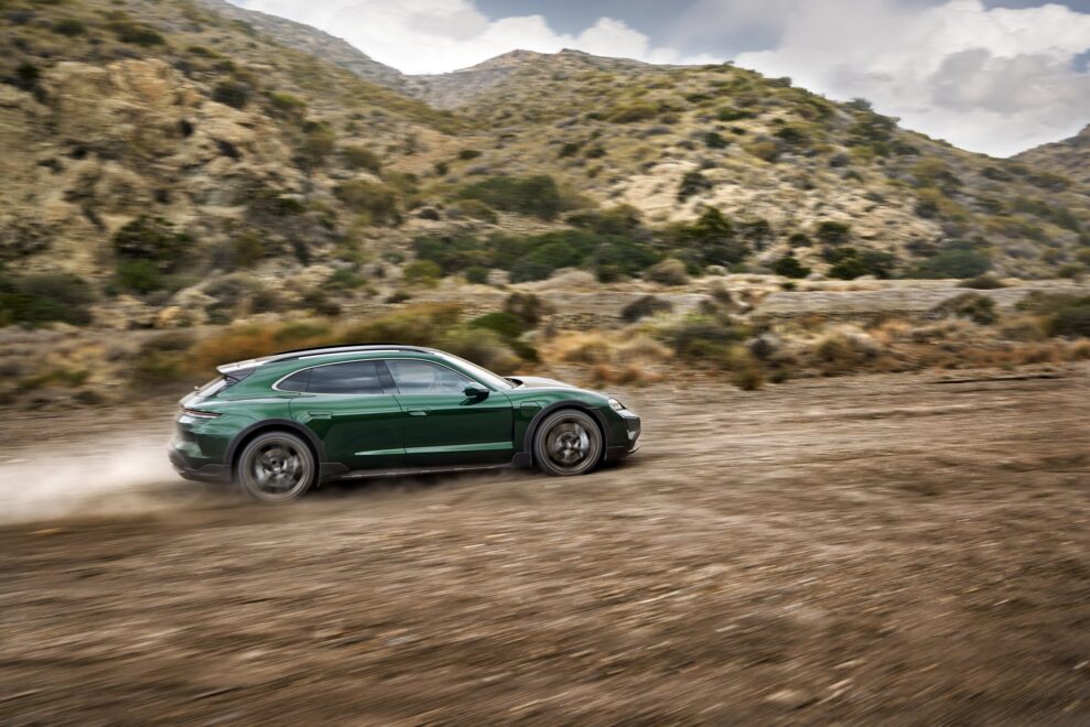 Porsche Taycan forbedres på vigtige områder 3 07 Taycan Turbo Cross Turismo Driving 3 1024x683 A5 RGB