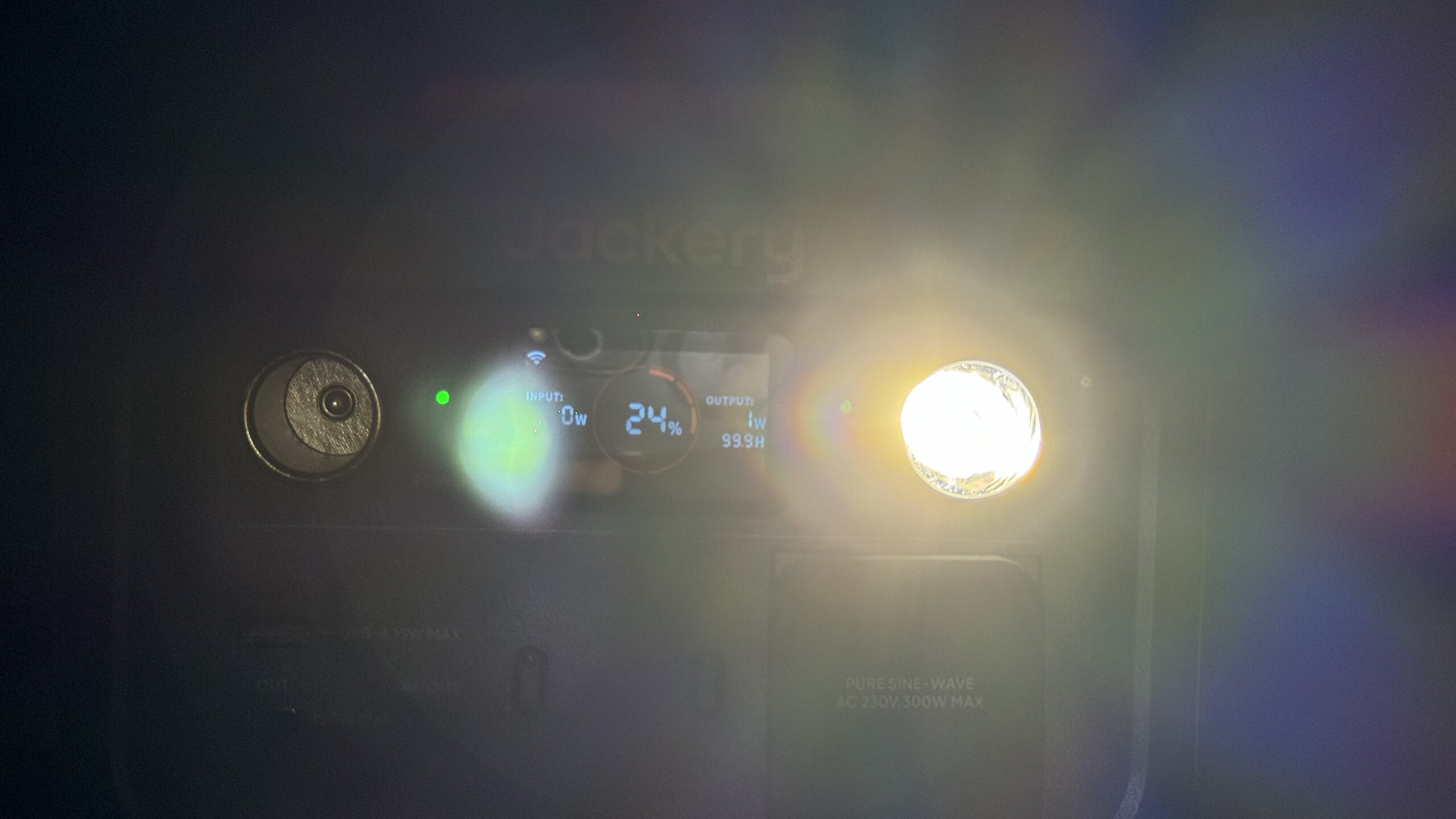 Jackery Explorer 300 Plus 3 Jackery Explorer 300 plus LED light dark