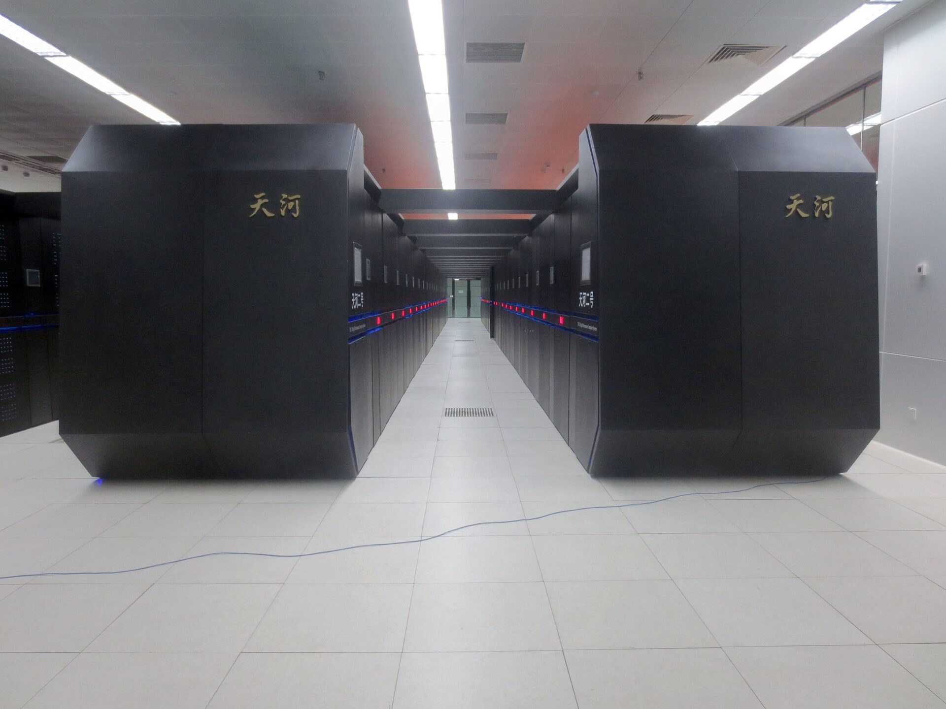 Kinas supercomputer lanceres i stilhed