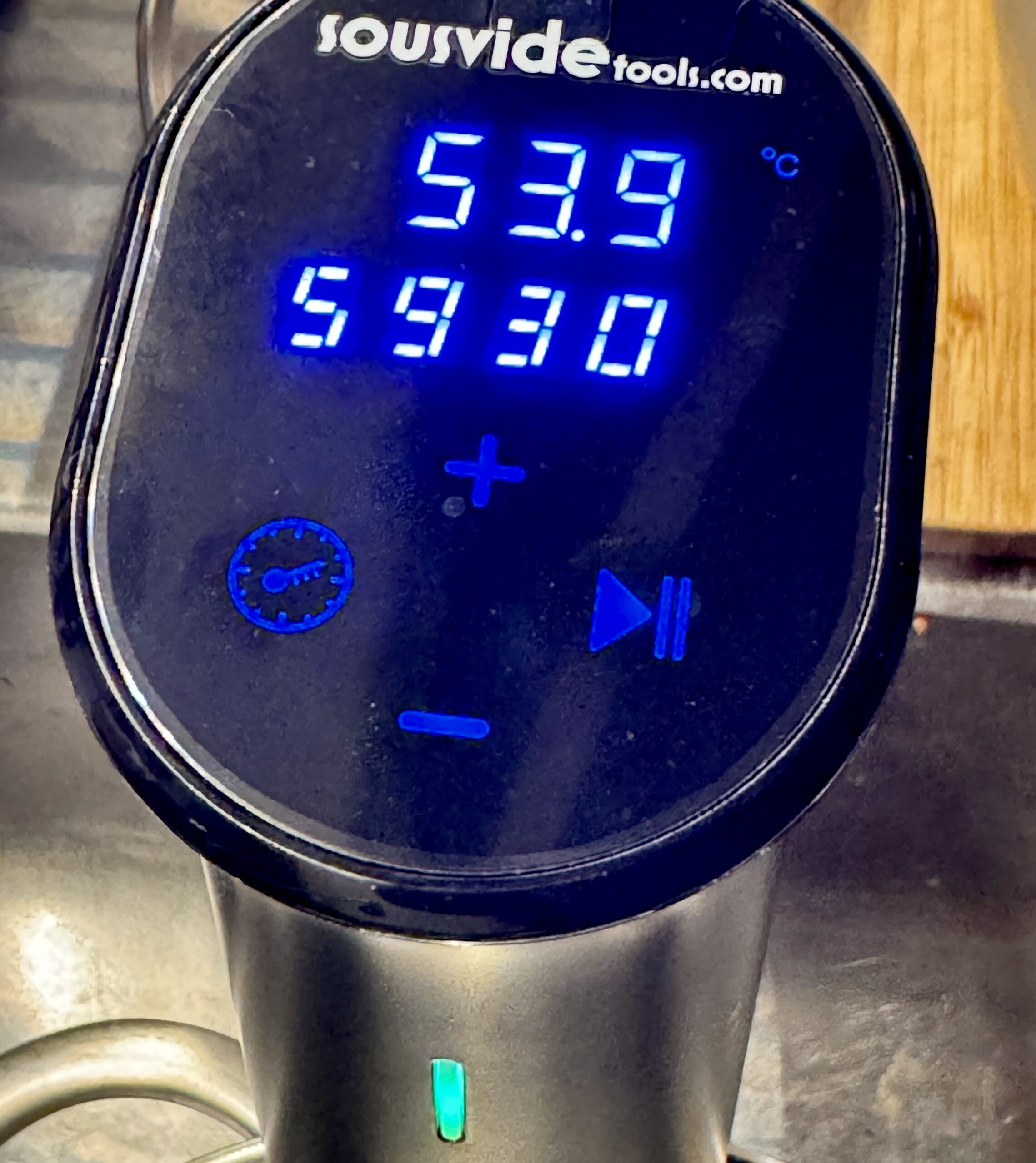 iVide Sous Vide Cooker with Wifi 3 ivide display scaled
