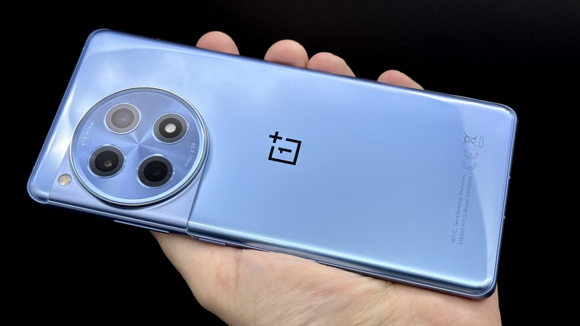 oneplus 12r top