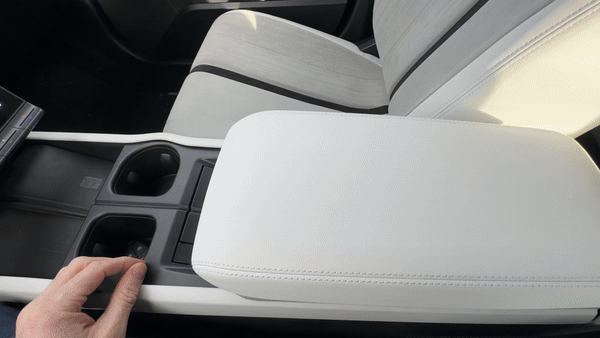 Fisker Ocean drivers tray