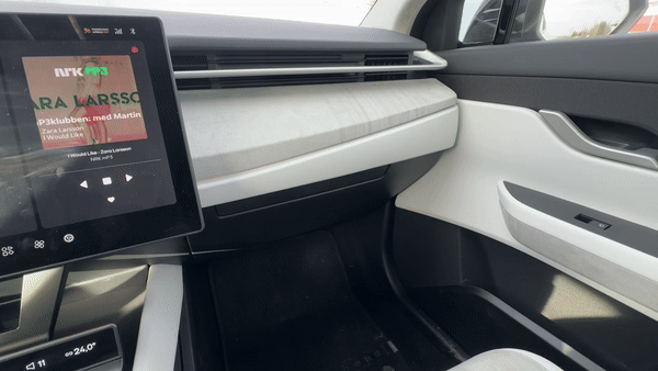 Fisker Ocean passenger tray