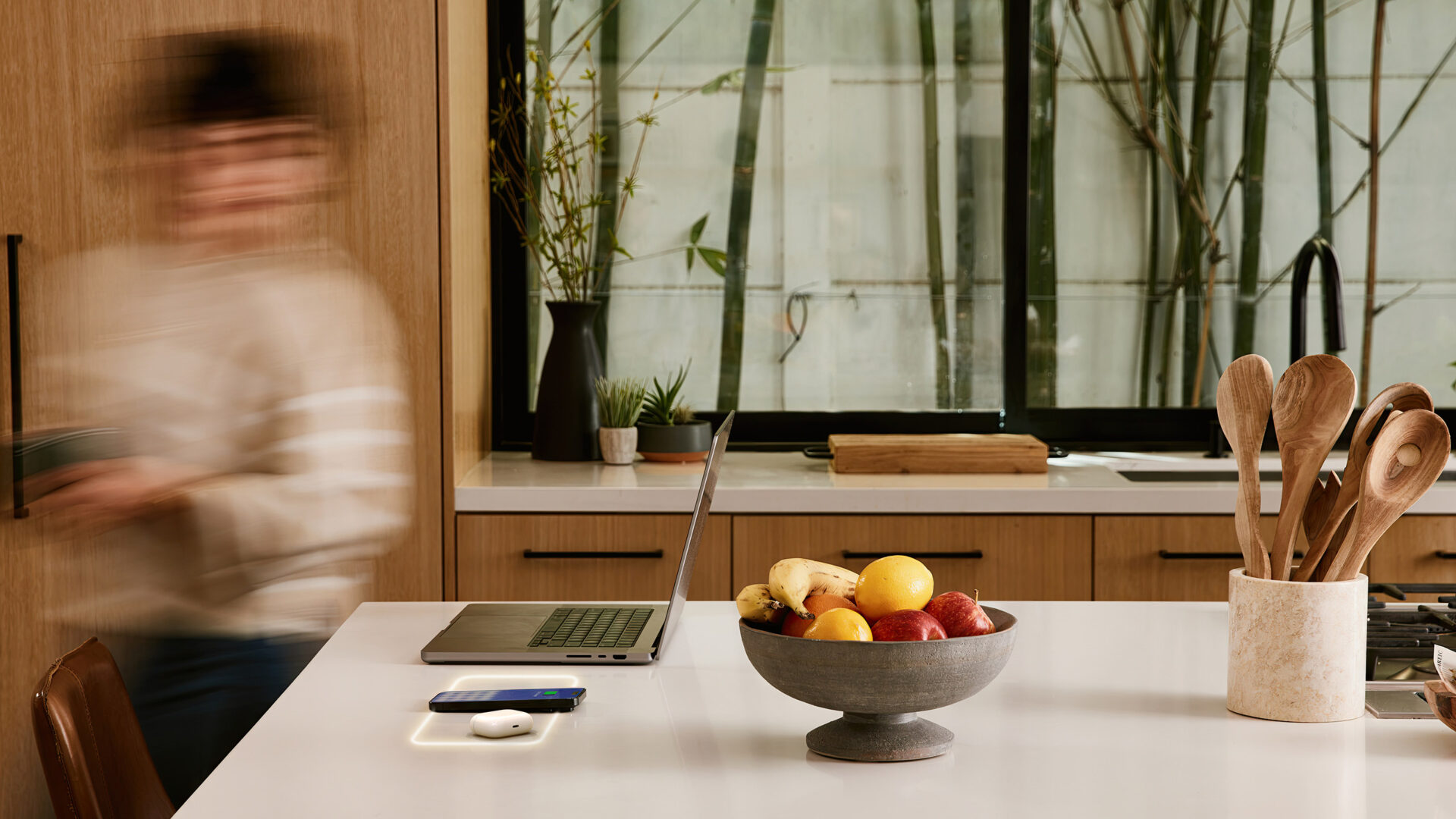 Usynlig trådløs opladning