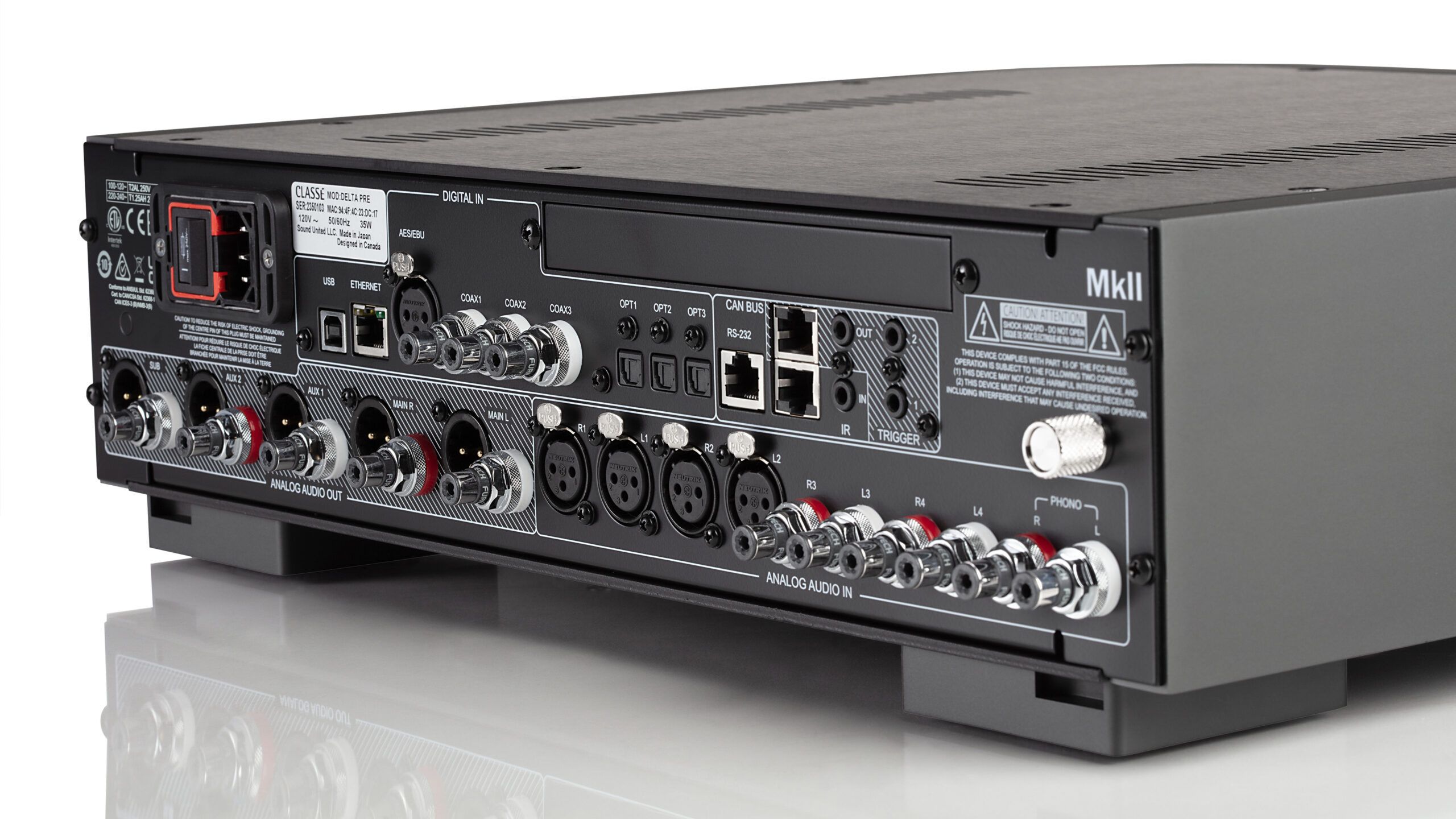 Classé Delta PRE Mk II: Forforstærker for entusiaster 2 High--Classe_DeltaSeries_Delta PRE_mkII_StereoPreamp_Black_112243-01_StudioB2