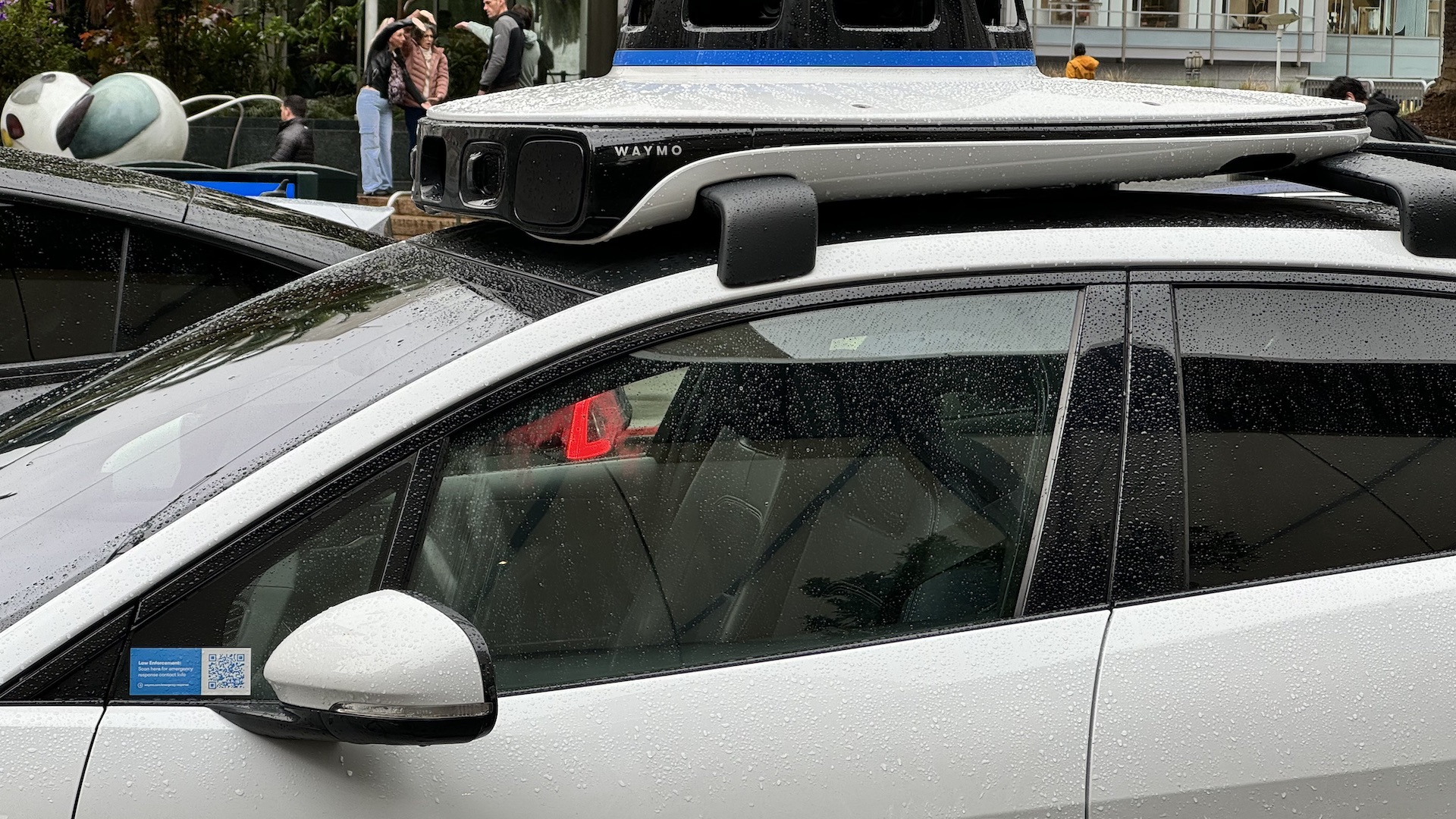 Mislykket forsøk på å stjele en selvkjørende taxi i Los Angeles 1 Mislykket forsøk på å stjele en selvkjørende taxi i Los Angeles 1