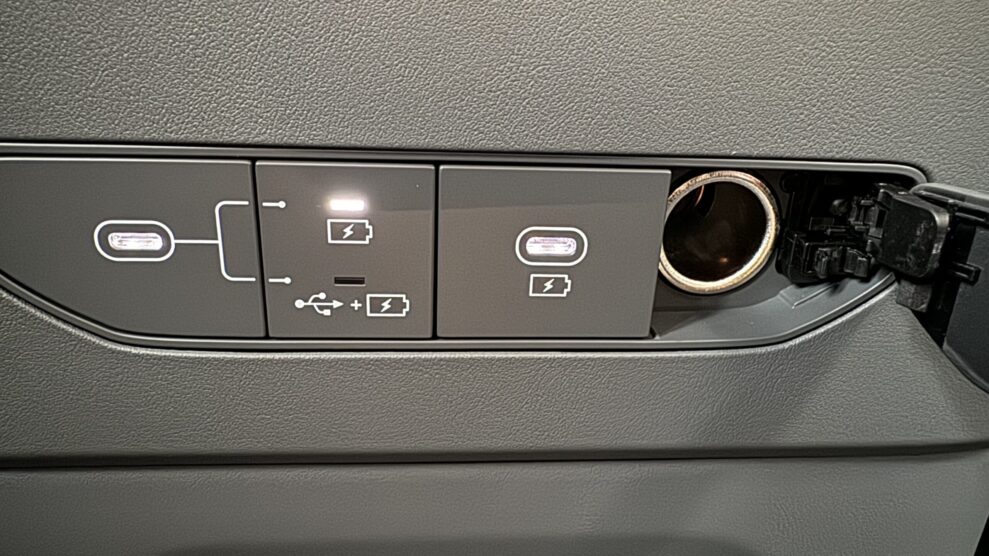 Kia EV9 mid console USB C scaled 1