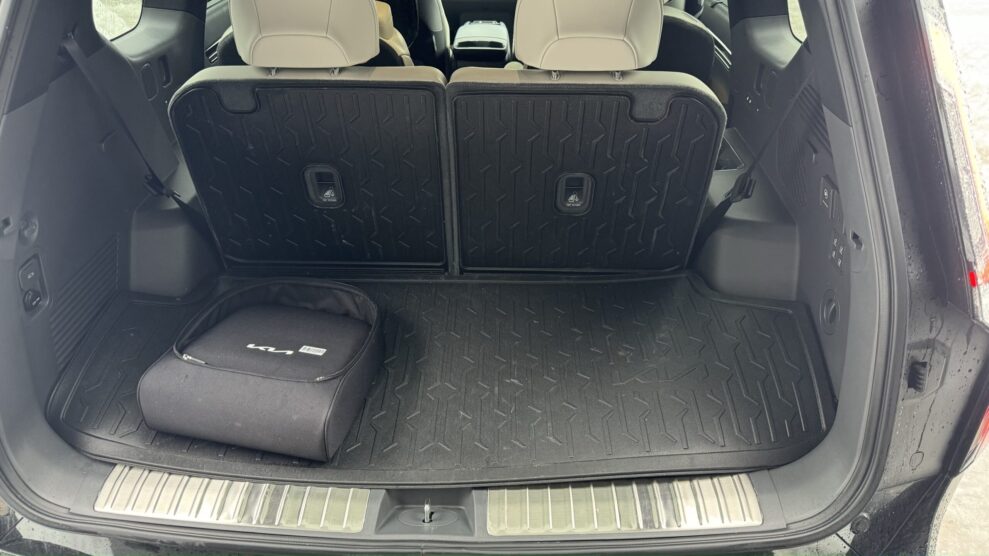 Kia EV9 trunk 2 scaled 1