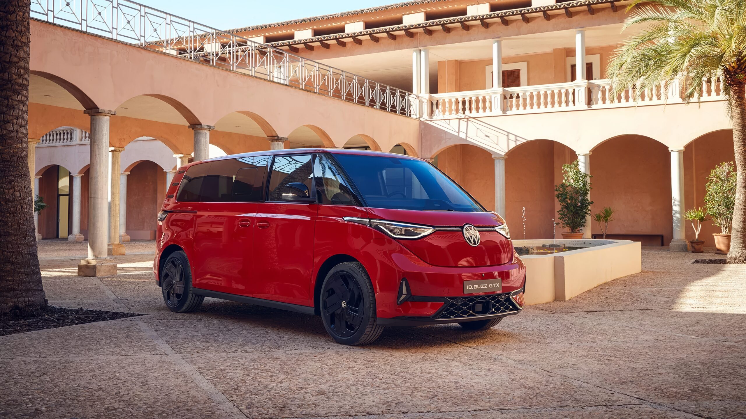 ID. Buzz GTX: Familiebilen får et sporty boost 3 Volkswagen ID Buzz GTX topaz scaled 1