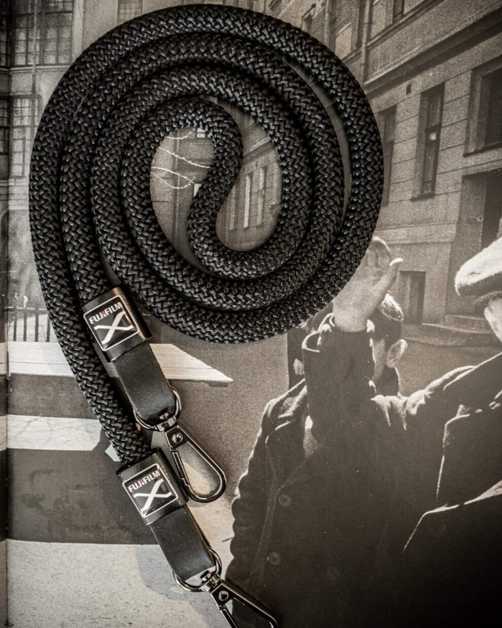 Det mest nyttige tilbehør til Fujifilm X100VI 9 logo straps hyperion handmade camera straps 6 43320319246665 1024x1024@2x